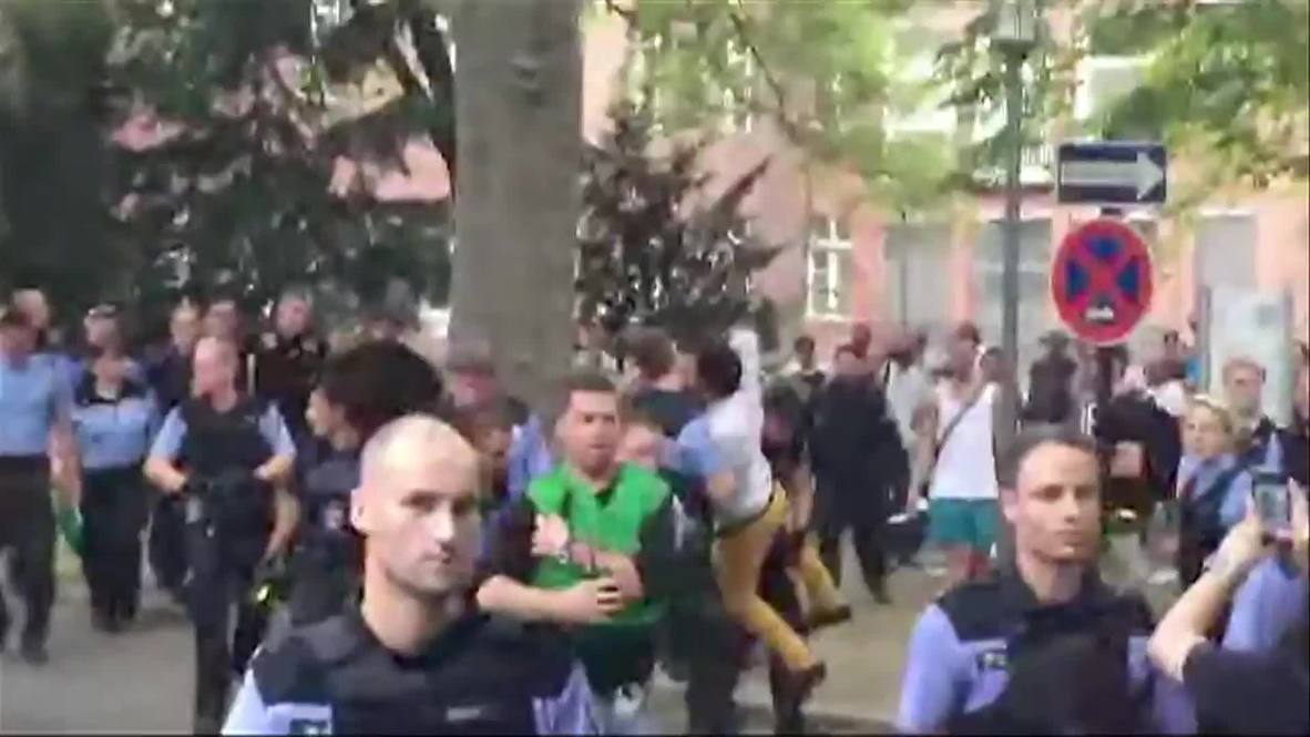 Germany: Scuffles break out after gov. worker allegedly attacks a refugee