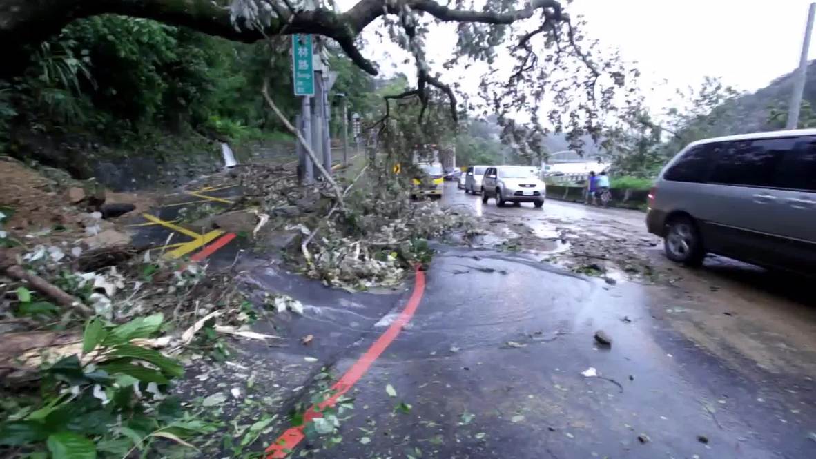 Taiwan: Soudelor typhoon kills 5 and injures 185