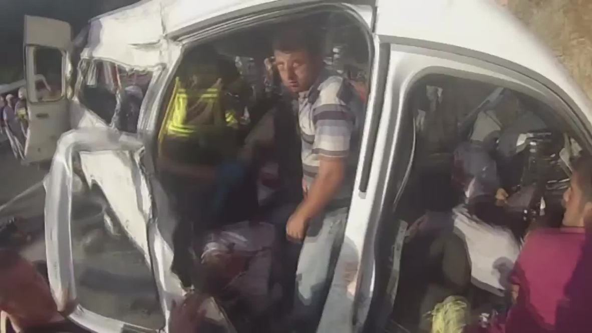 Turkey: Death toll hits 11 as Syrian migrants die in minibus accident *GRAPHIC*