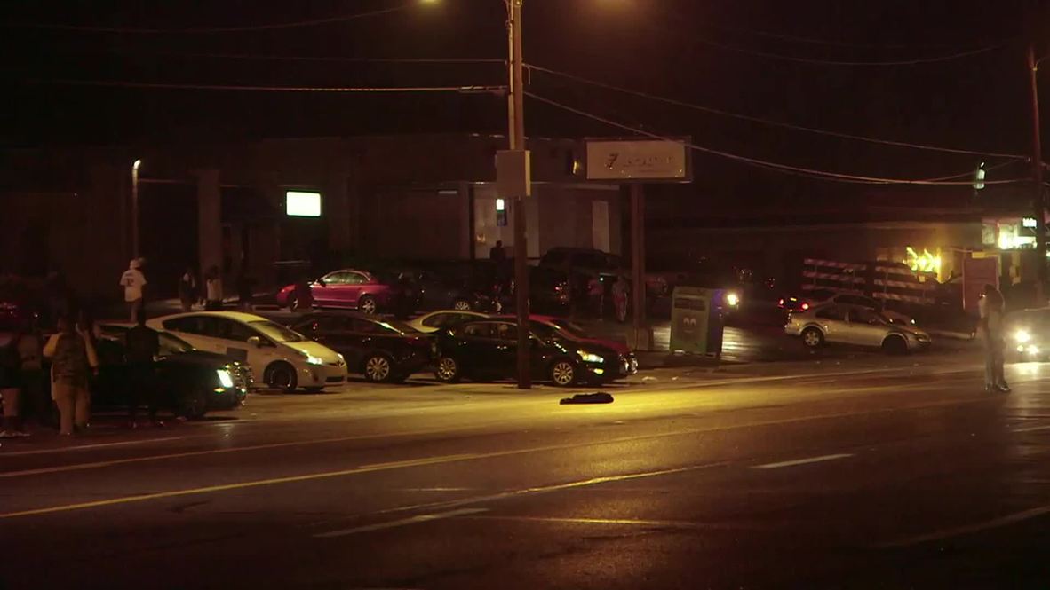 USA: SWAT team arrives in Ferguson after gunfire
