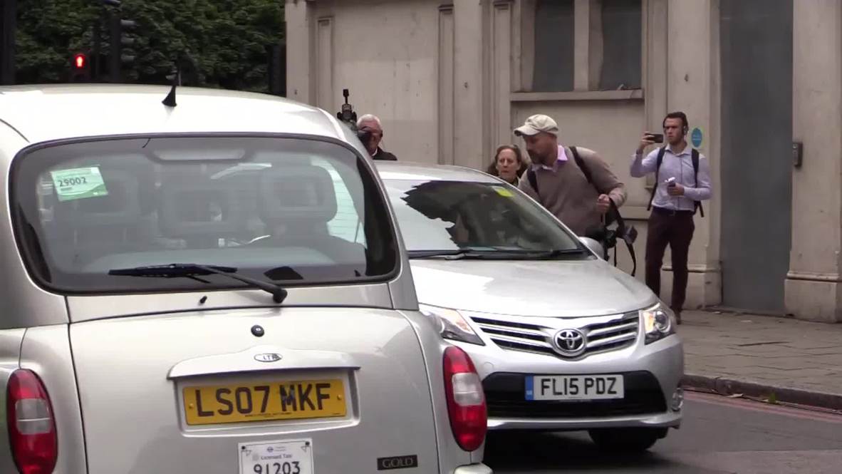 UK: Ex-MP Lord Janner attends court after judge threatens him with arrest