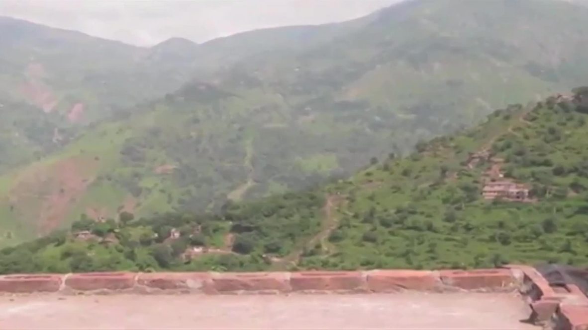 India: Several killed as violence flares up on the Pakistan-India border