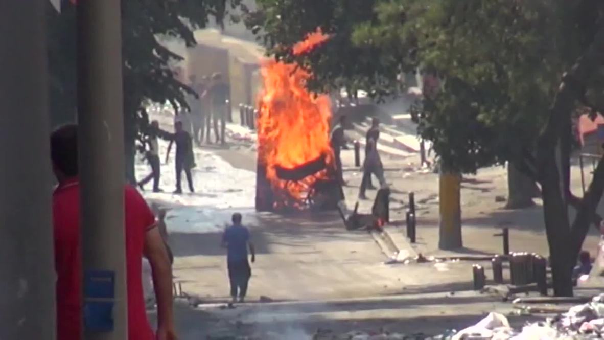 Turkey: Istanbul police deploy teargas, water cannon on PKK supporters