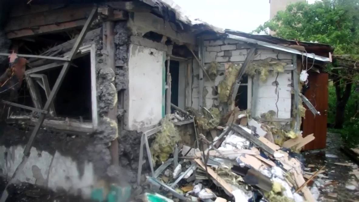 Ukraine: OSCE inspect Donetsk's shell-damaged Kirovsky district