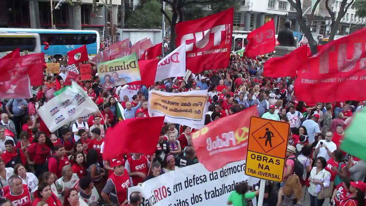Brazil: Pro-Rousseff protest hits Rio in HUGE demo