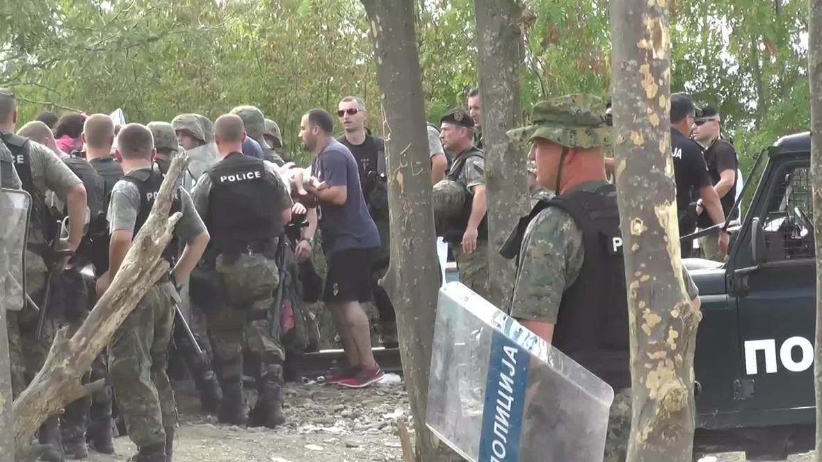 Greece: Macedonia opens Idomeni border crossing