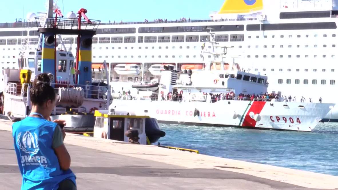 Italy: Navy bring 506 refugees and migrants from the Med into Trapani