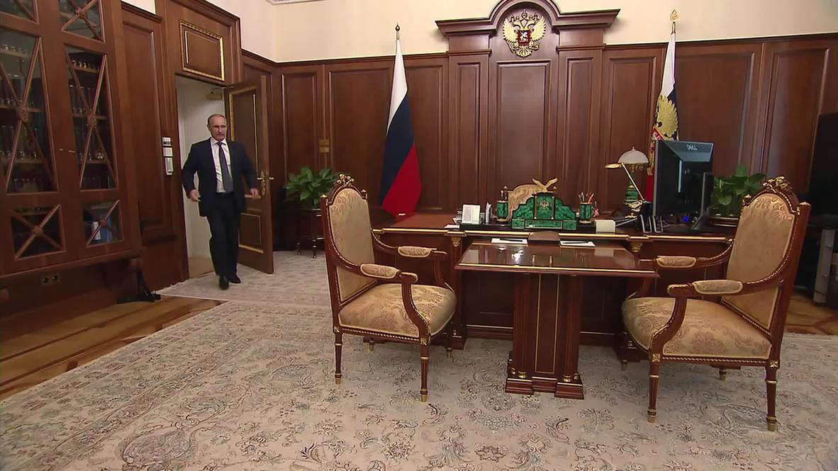 Russia: Governor of Chelyabinsk Region briefs Putin on booming steel industry