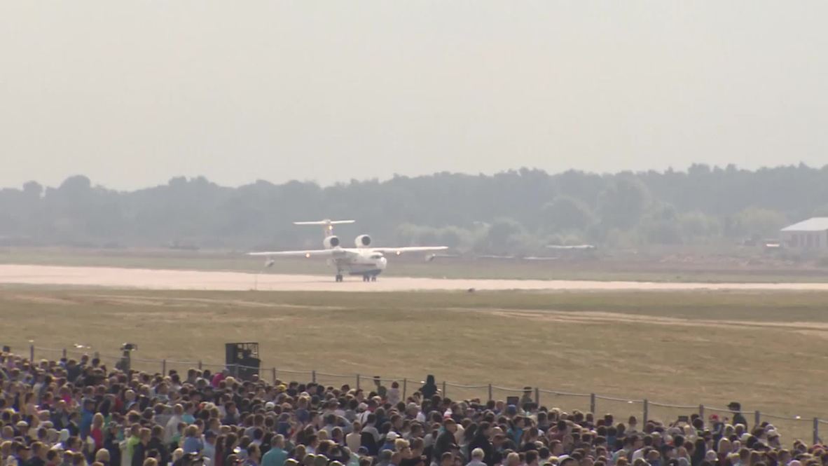 Russia: Beriev Be-200 shows firefighting capability at MAKS-2015