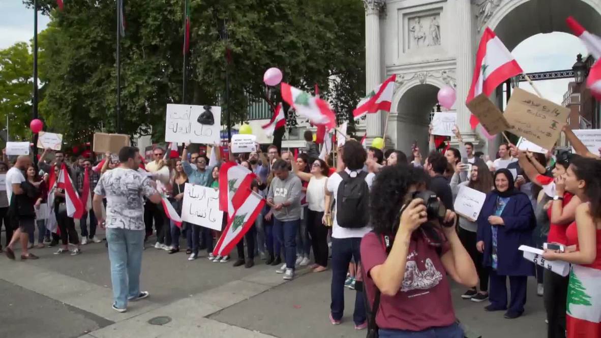 UK: 'You Stink' supporters rally in London