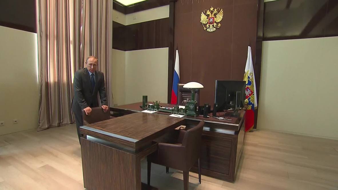Russia: Putin meets Health Minister Skvortsova to discuss health care system