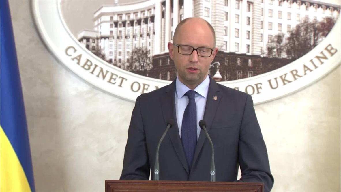 Ukraine: Yatsenyuk brands ultra-nationalist protesters worse than Russian "terrorists"