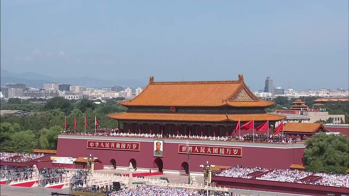 China: Xi announces plans to reduce troops at historic military parade