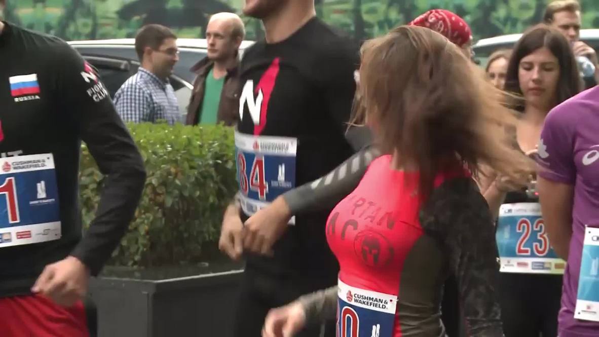 Russia: Muscovites race to the top of City of Capitals skyscraper