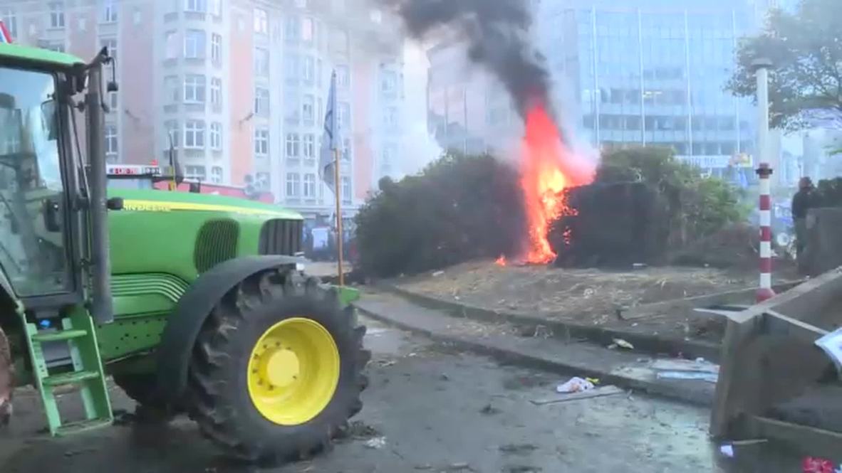 Belgium: Farmers with fire rally against EU agricultural policies