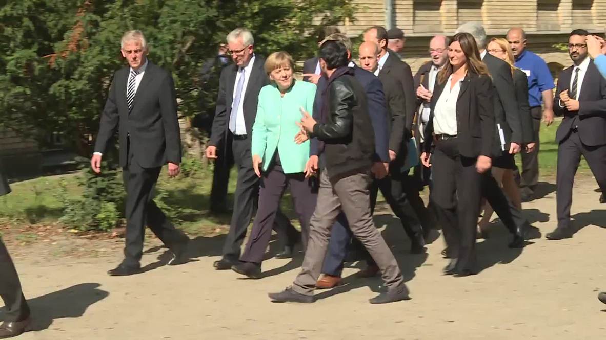 Germany: Merkel introduces project for quicker integration for refugees