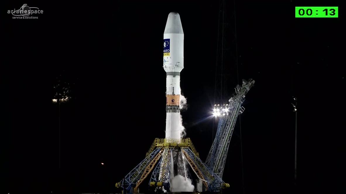 French Guiana: Blastoff! Soyuz rocket launches Galileo satellite in space
