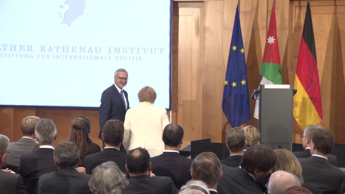 Germany: Queen Rania of Jordan criticises language that dehumanises refugees