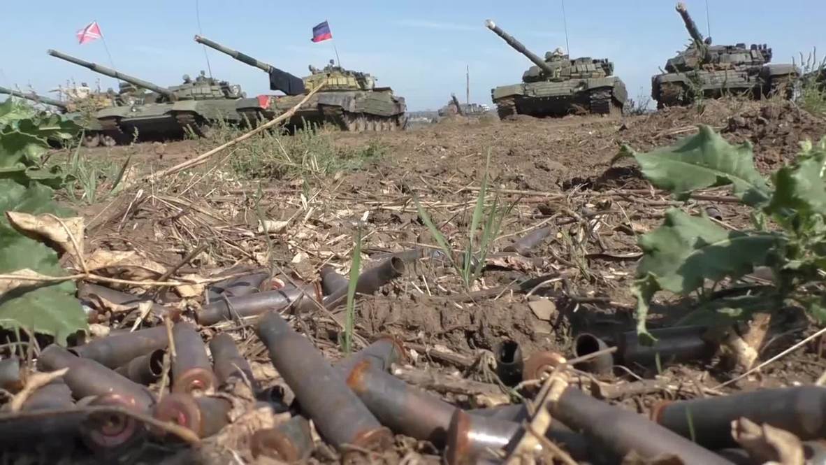 Ukraine: DNR/DPR prepare for tank biathlon