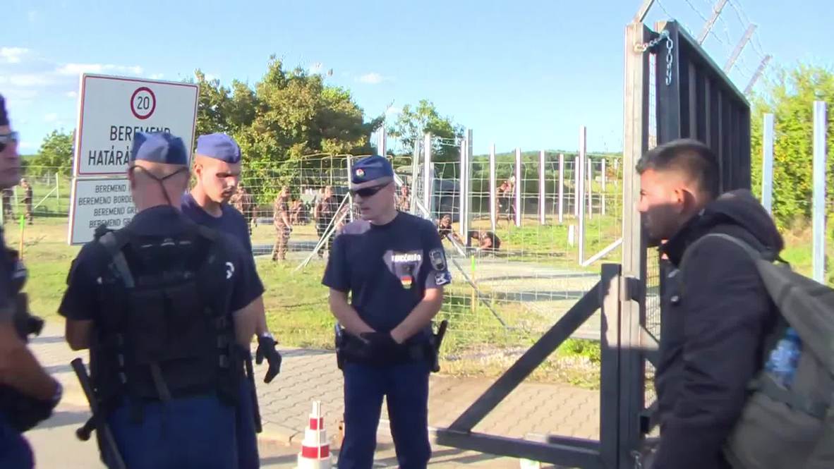 Croatia: Refugees enter Hungary as fence construction continues