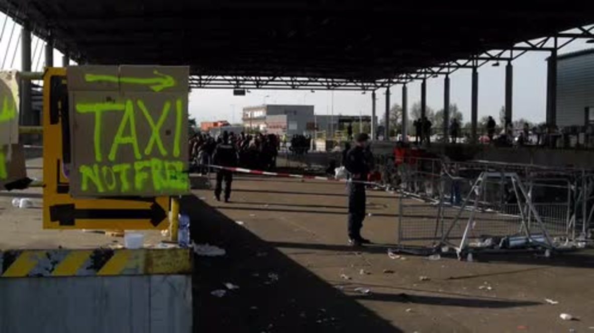 Austria: Refugees depart Nickelsdorf on Vienna-bound bus