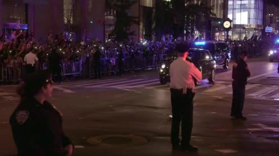USA: Thousands hit NYC streets to catch a glimpse of Pope Francis