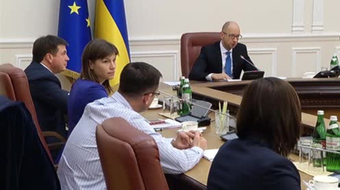 Ukraine: PM Yatsenyuk announces fresh sanctions against Russia