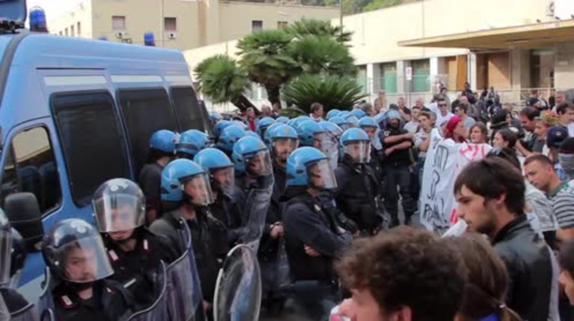 Italy: Pro-refugee activists rally in Ventimiglia after No Borders camp evicted