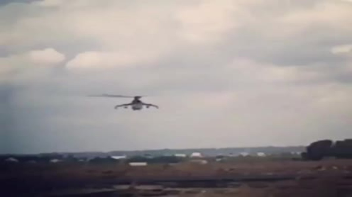 Syria: Mil Mi-24 helicopters patrol Hmeymin Air Base