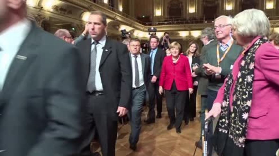 Germany: 'Fences around Germany and Europe won't stop refugee crisis' - Merkel