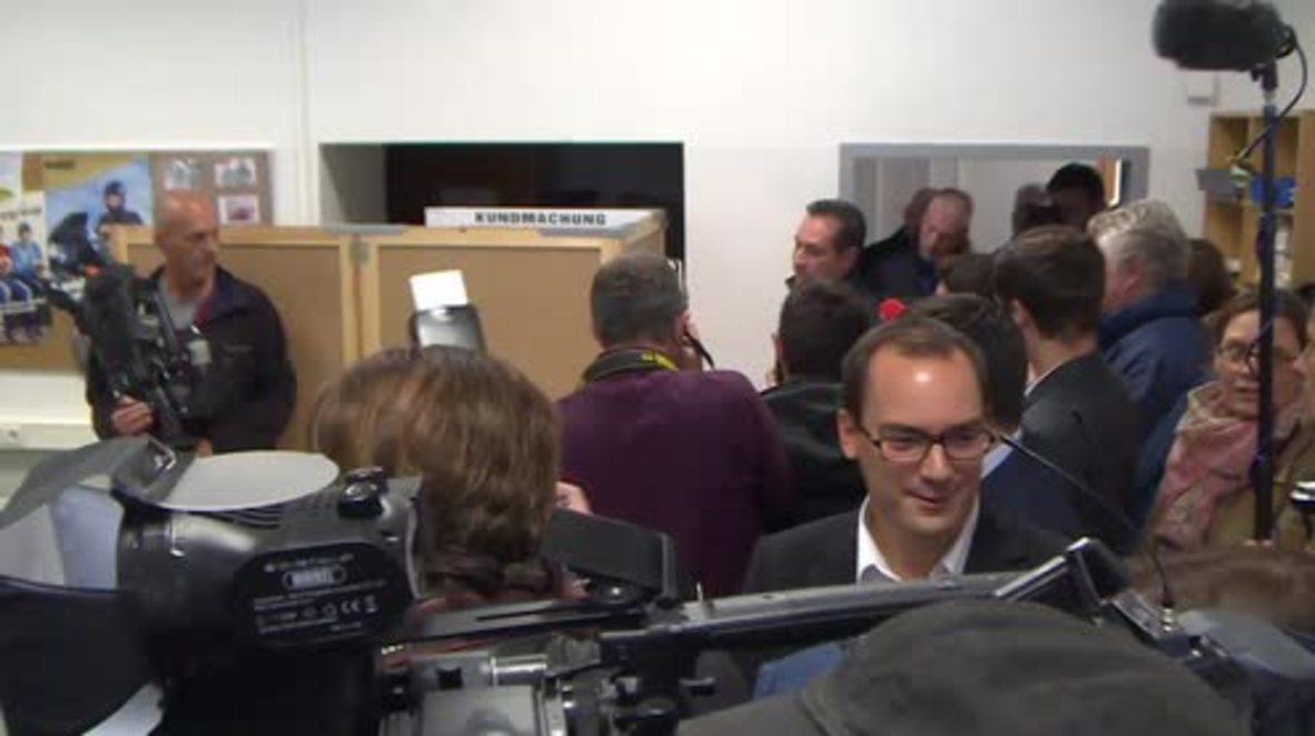 Austria: FPO candidate Strache casts vote as far-right party makes gains in Vienna