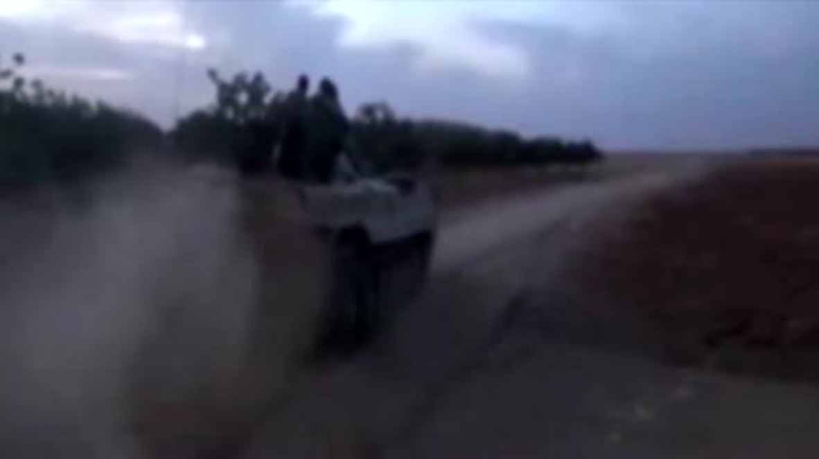 Syria: Syrian Army ground forces advance in Hama province *EXCLUSIVE*