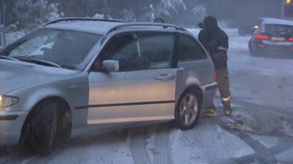 Germany: Unexpected snow storm coats Taunusstein roads, causing chaos