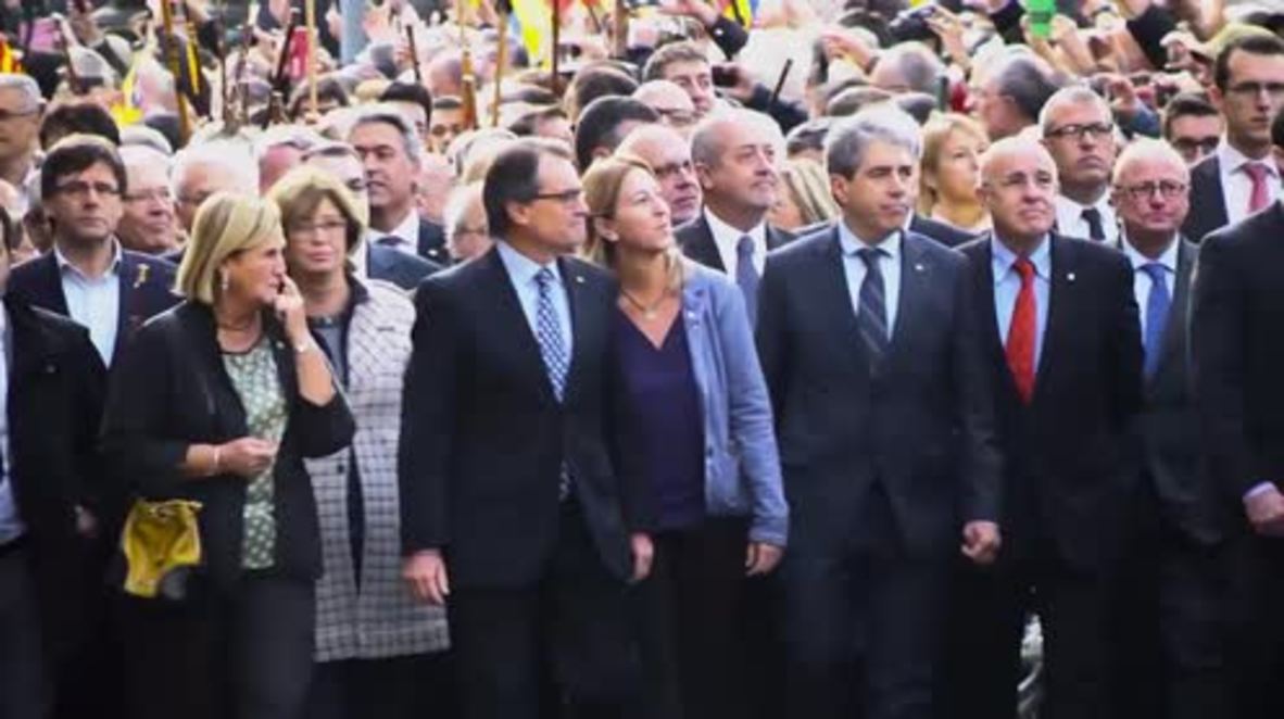 Spain: Catalan President Mas appears in court over November independence vote