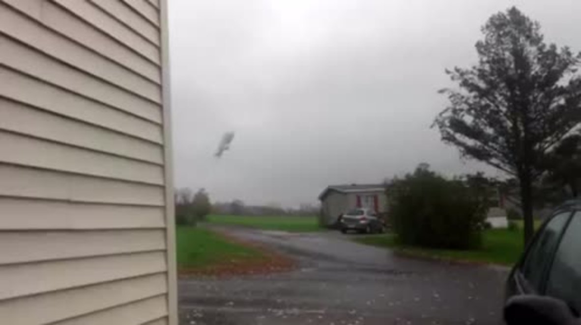 USA: Military surveillance blimp goes AWOL