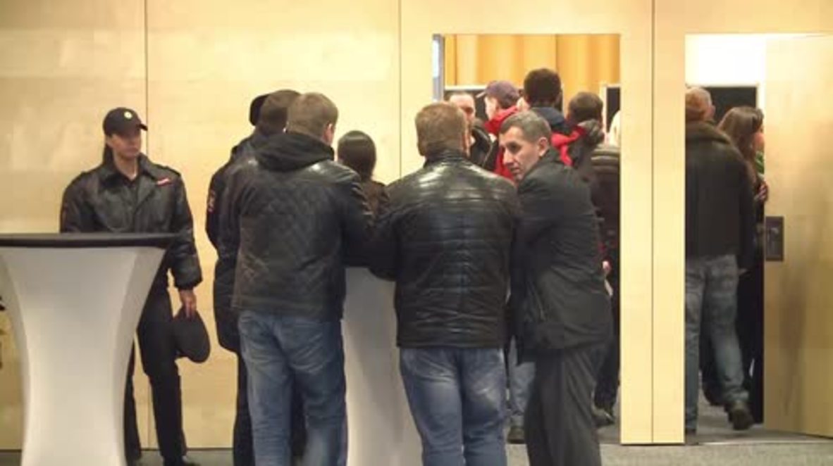 Russia: Relatives of Russian plane crash passengers await further information