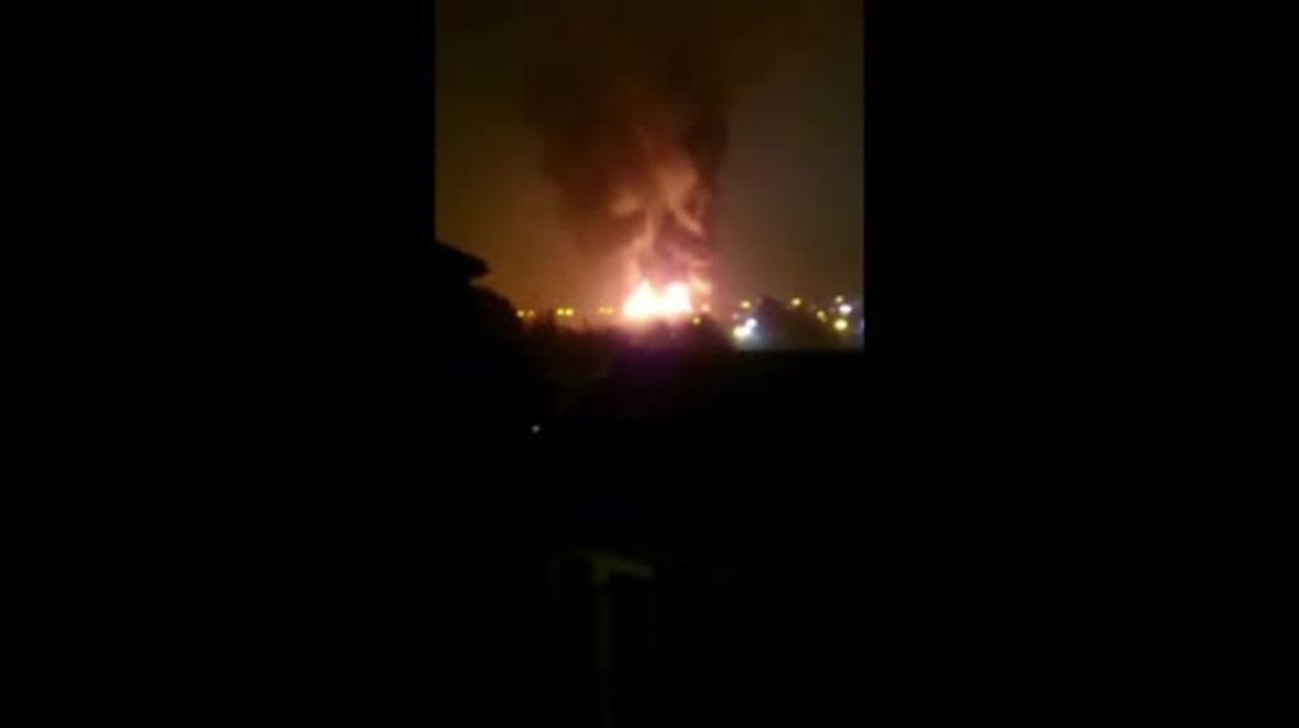 UK: Explosive blaze engulfs Bracknell industrial estate