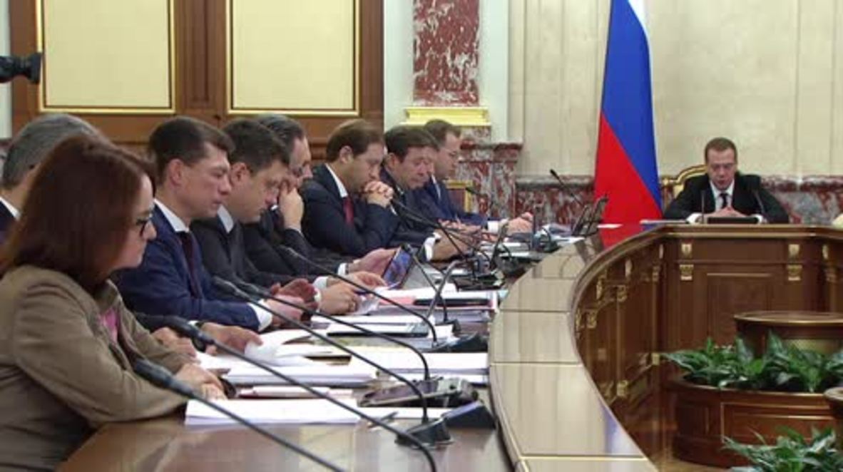 Russia: Transport Minister Sokolov briefs Medvedev on flight 7K9268 investigation