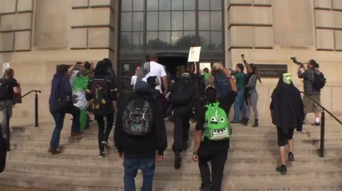 USA: Anonymous mount Million Mask March on Washington D.C.