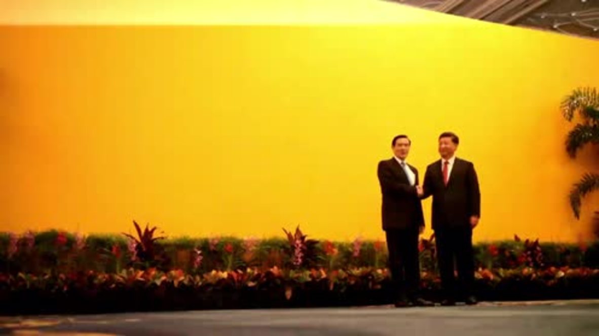 Singapore: Xi Jinping Taiwanese leader shake hands during historic meeting