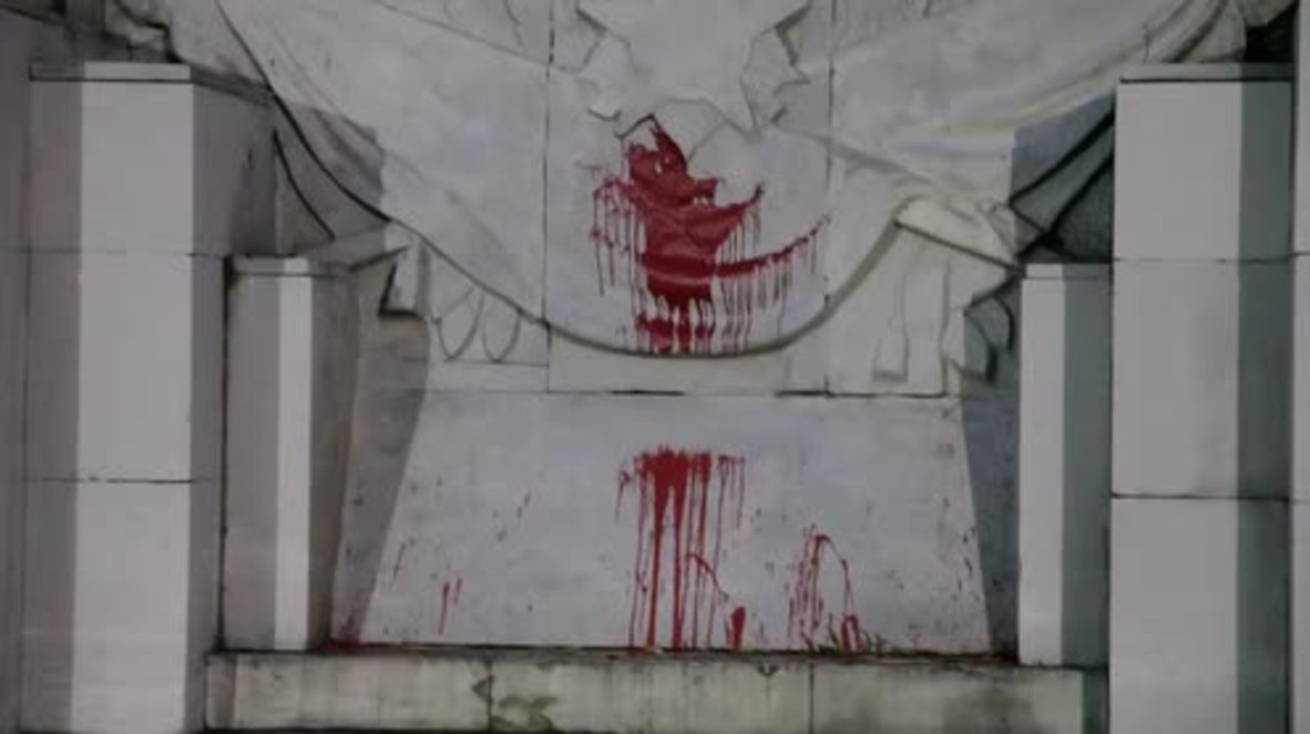 Poland: Monument to Soviet soldiers who died fighting Nazis vandalised by nationalist