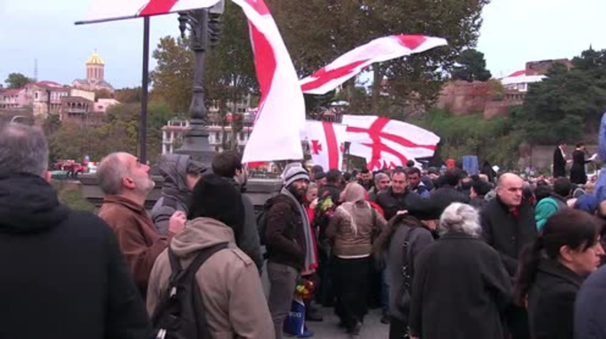 Georgia: Tbilisi residents commemorate sacrifice of Hundred Thousand Martyrs