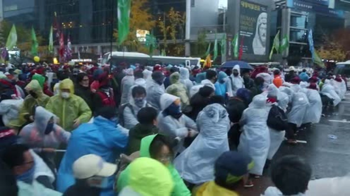 South Korea: Anti-govt protests turn violent in Seoul