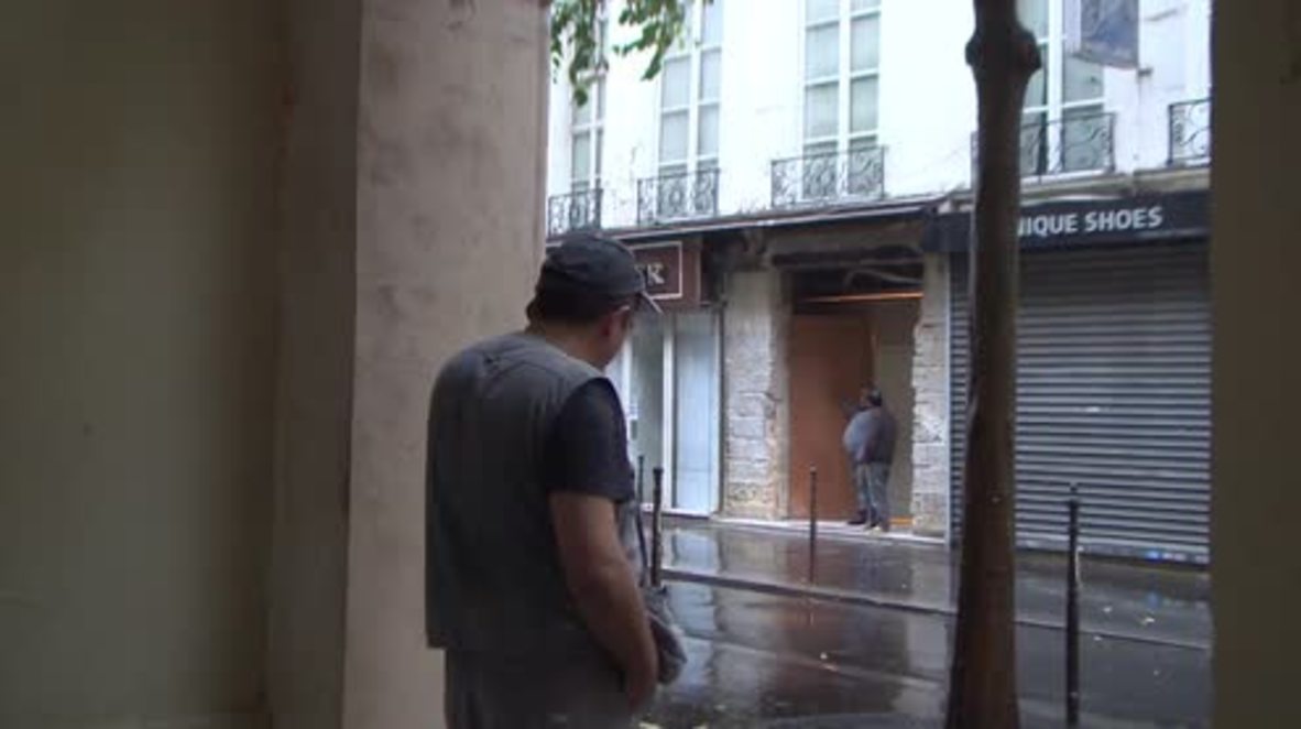 France: Street artist Fred le Chevalier pays tribute to victims of Paris attacks
