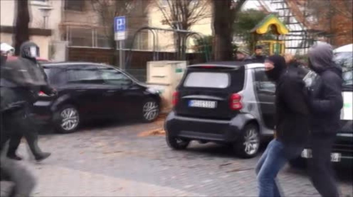 Germany: More than 100 arrested as clashes erupt over NPD conference in Weinheim
