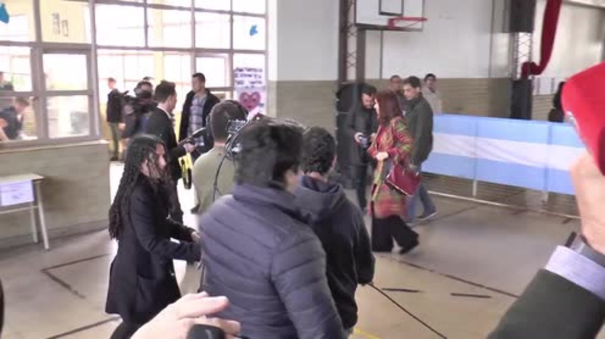 Argentina: President Fernandez casts ballot in historic runoff elections
