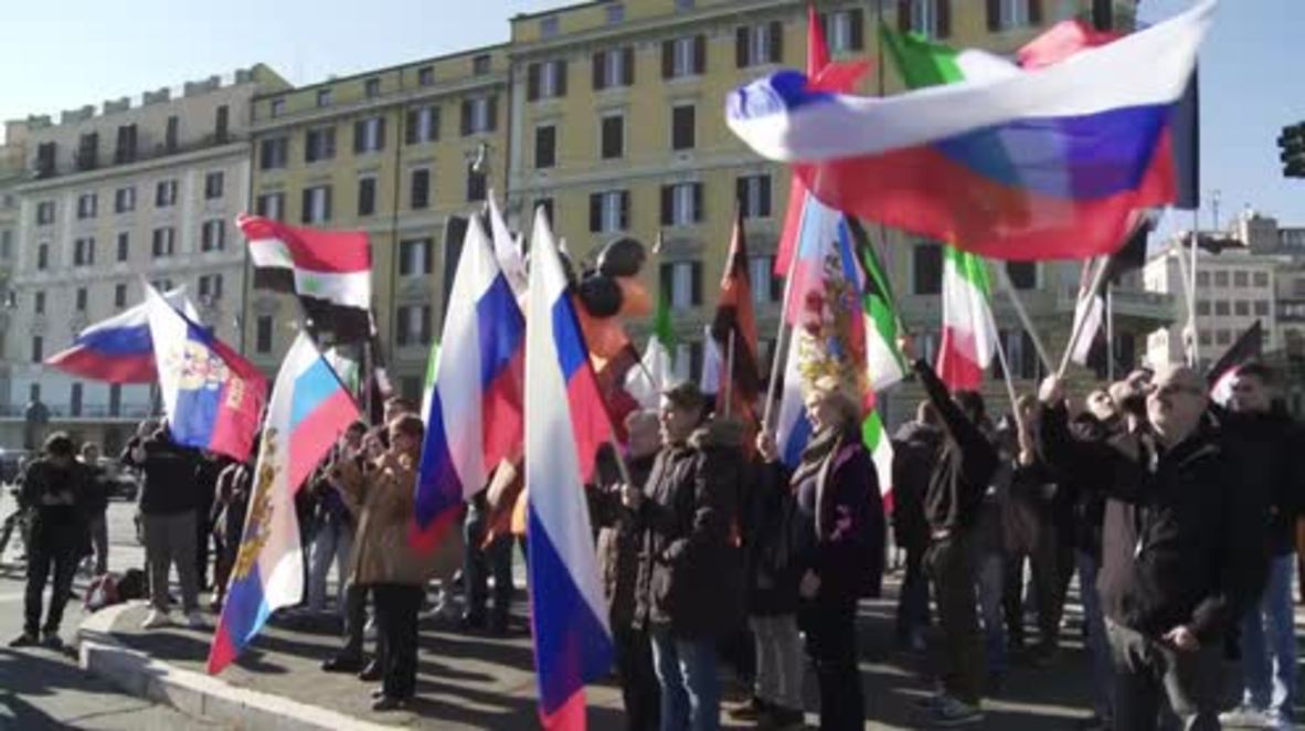 Italy: Activists rally in solidarity with killed Russian Su-24 pilot