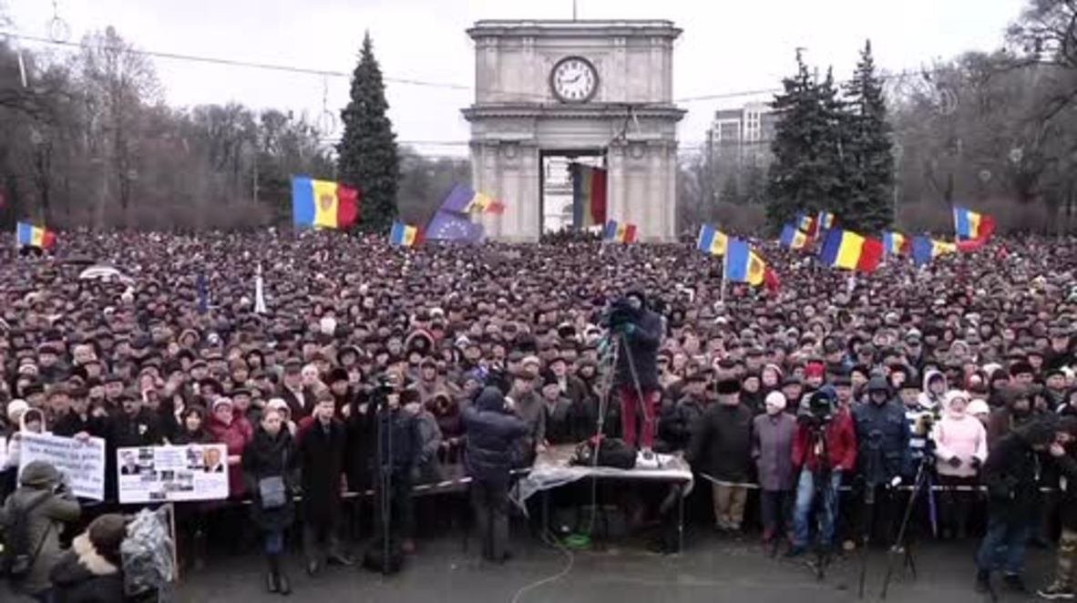 Moldova: Thousands attend anti-government protest in Chisinau