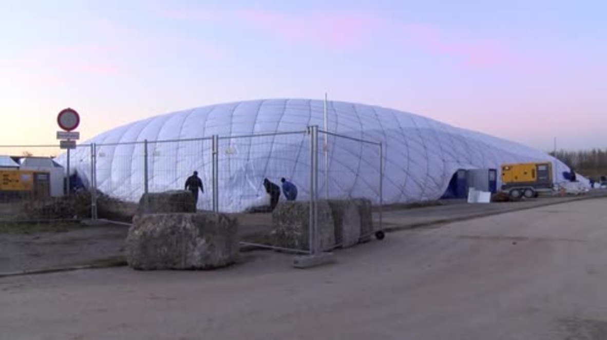 Germany: Inflatable refugee centre springs up in Munich