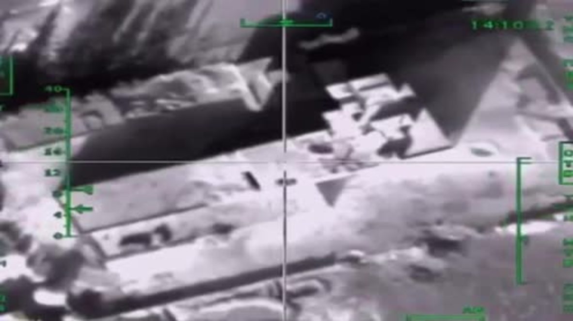Syria: Russian air strikes hit IS positions across Syria